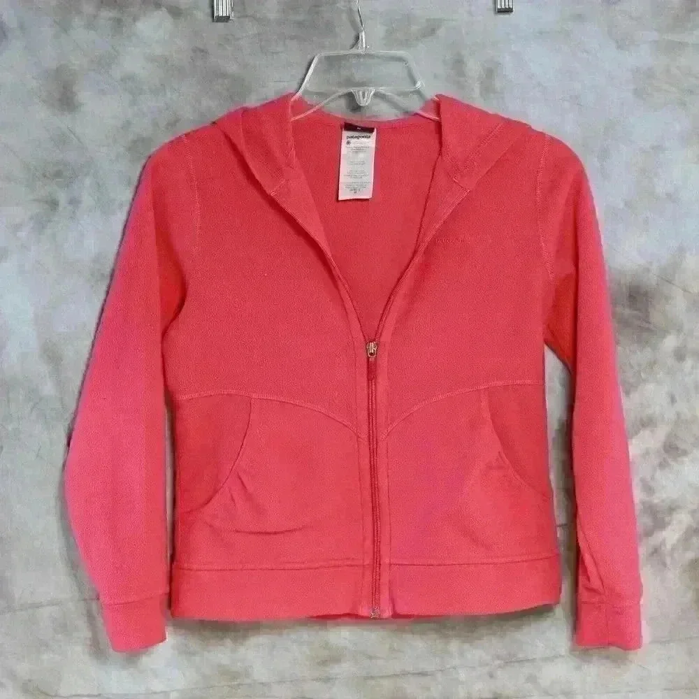 Girls Patagonia Size M Pink lightweight fleece hooded jacket with pockets